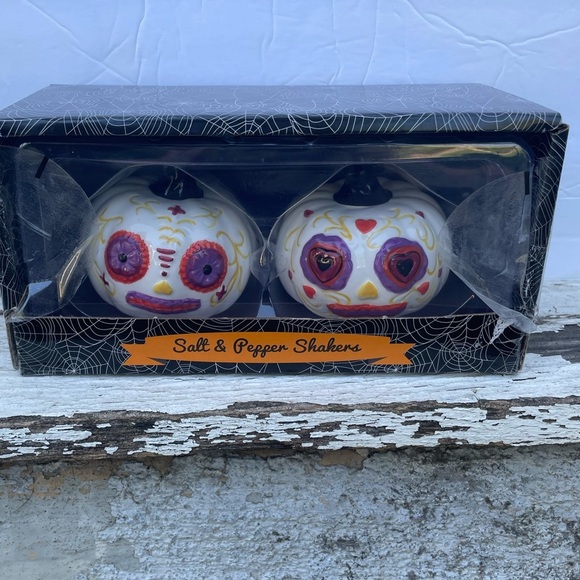 Transpac Other - Salt and Pepper Shaker Set Pumpkin Ceramic Day of the Dead